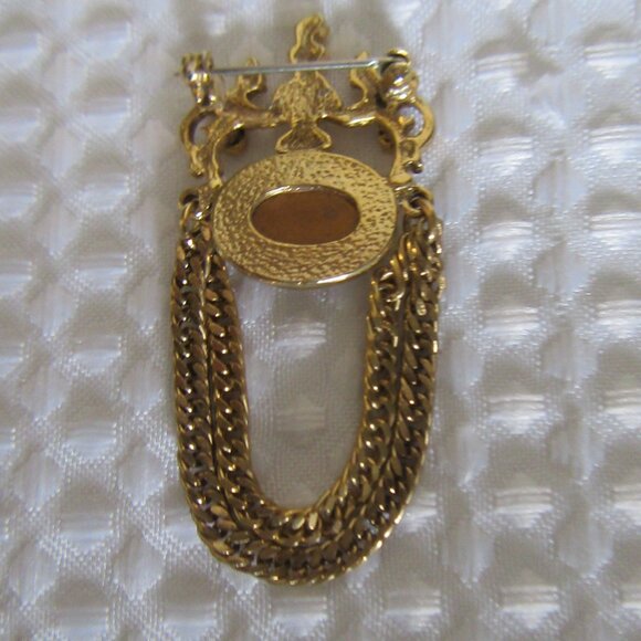 Vintage Brooch with Chains - Picture 4 of 7